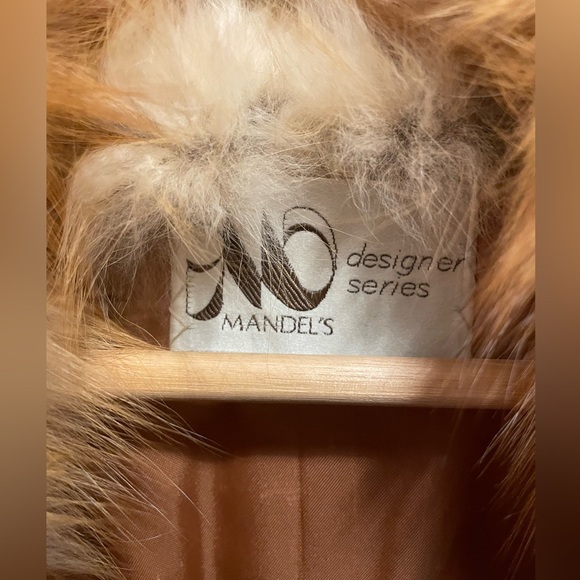 🔥Get it NOW before she’s GONE!Vintage Mandel’s designer series red fox fur coat - Picture 4 of 8